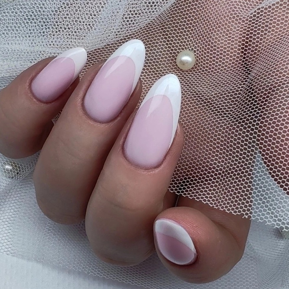 Французский маникюр (рисованный)/Сложный дизайн/Втирка/Аэрограф