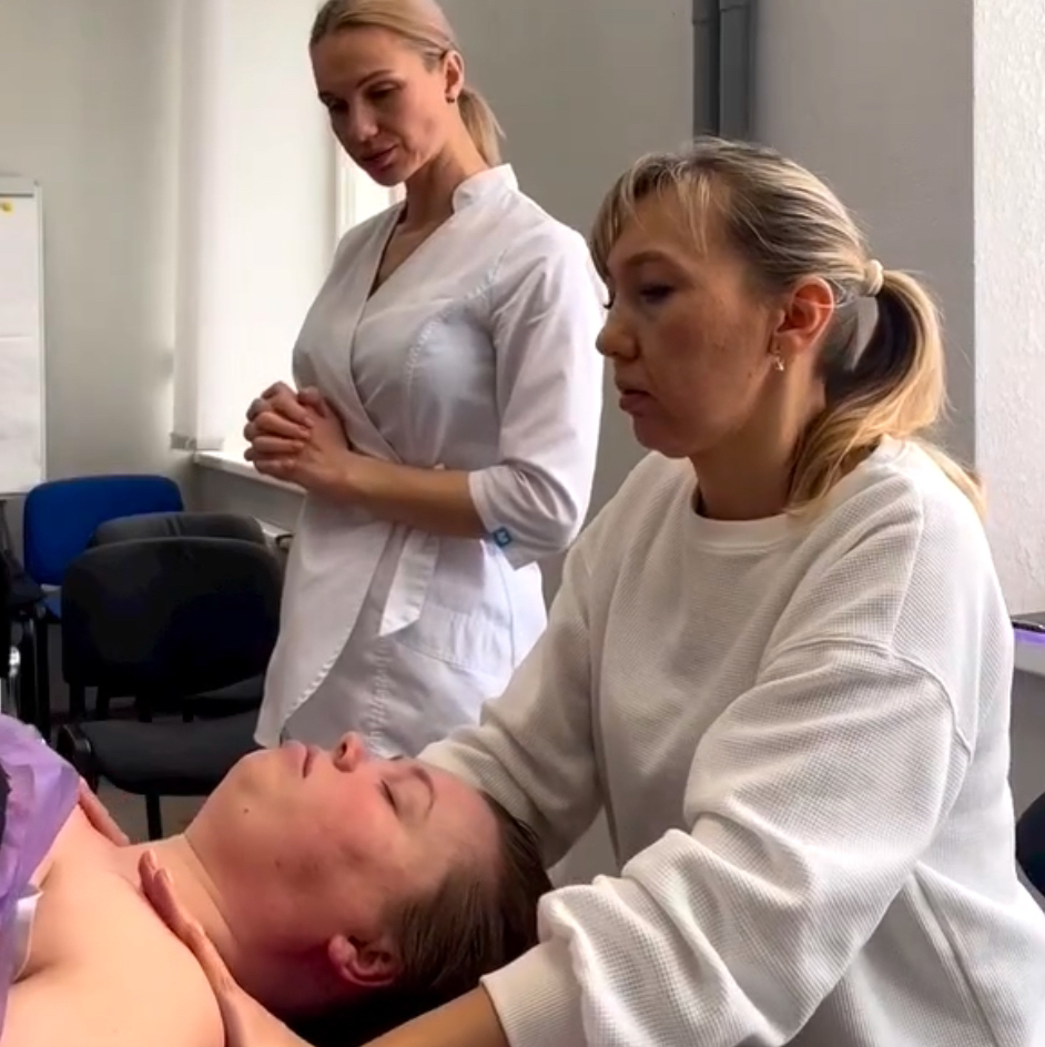 Обучающий семинар по массажу лица с использованием техник  Шиацу/Асахи ( точечный и лифодренаж)