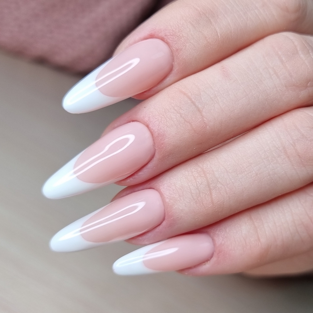 Наращивание ногтей