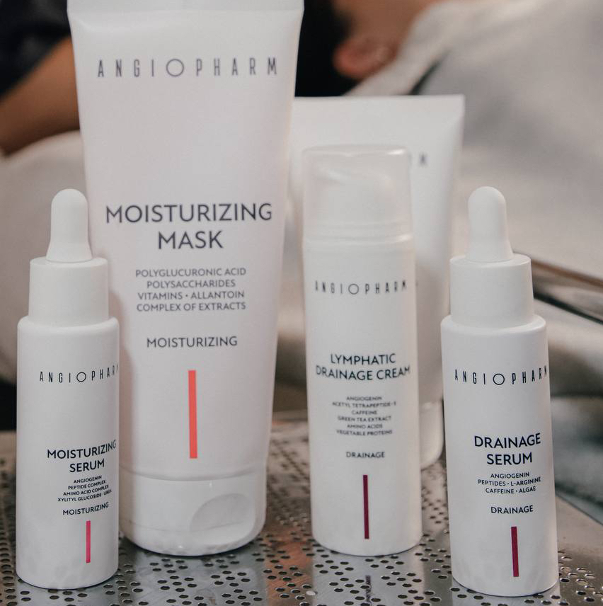 Комплекс №6: ультразвуковая чистка лица + комплексный уход "ANGIOPHARM", включая массаж лица