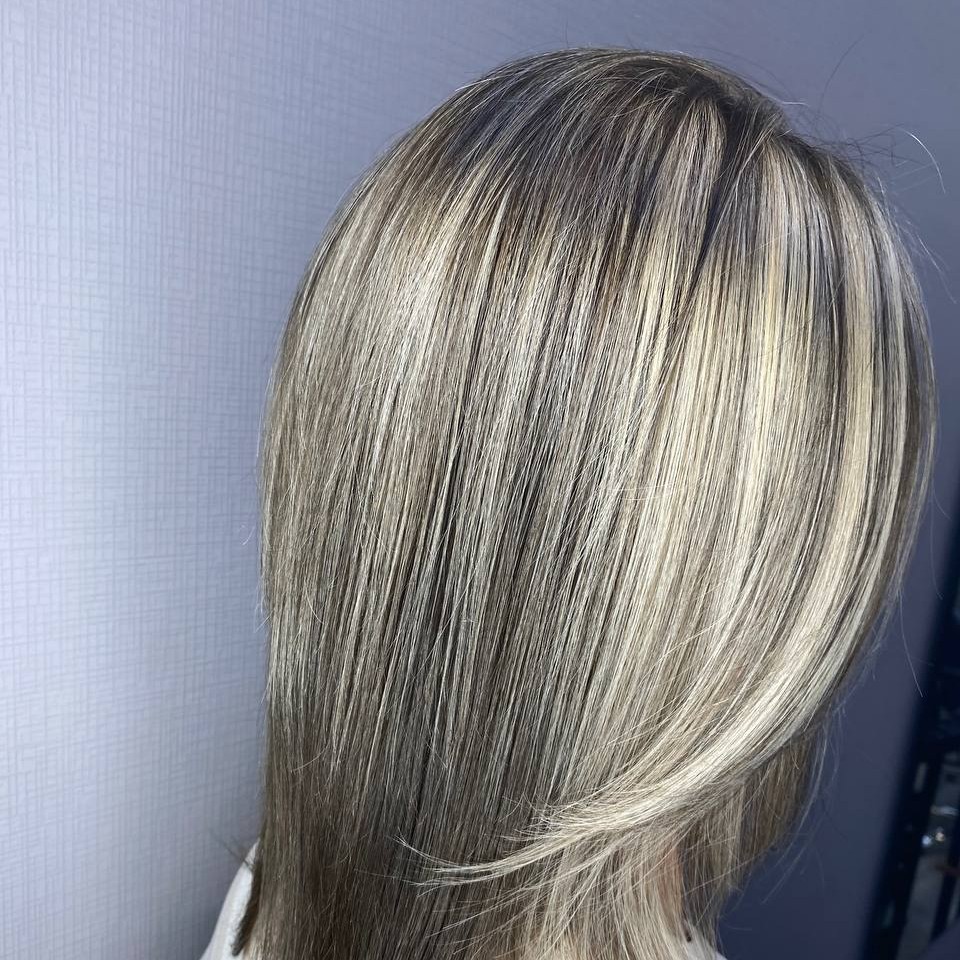 Мелирование+ тонирование( волосы до плеч)