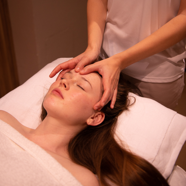 МАССАЖ ЛИЦА, ШЕИ И ГОЛОВЫ 60 МИНУТ / FACE, NECK AND HEAD MASSAGE 60 MIN