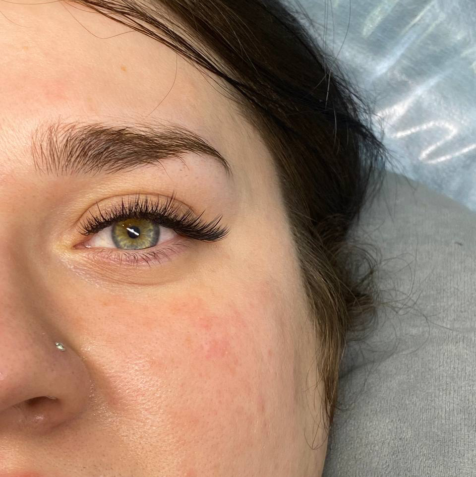 Наращивание ресниц  Объем 2д