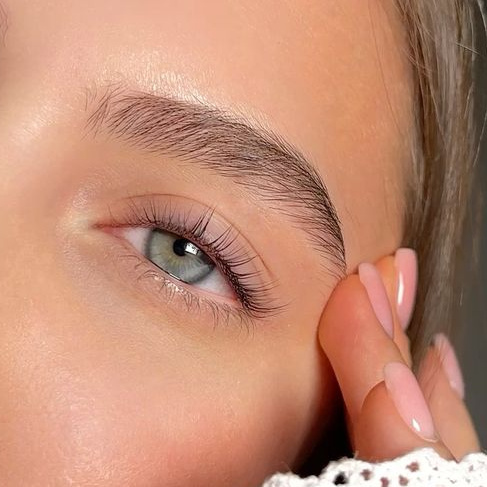 КОМПЛЕКС: долговременная укладка бровей + ламинирование ресниц
