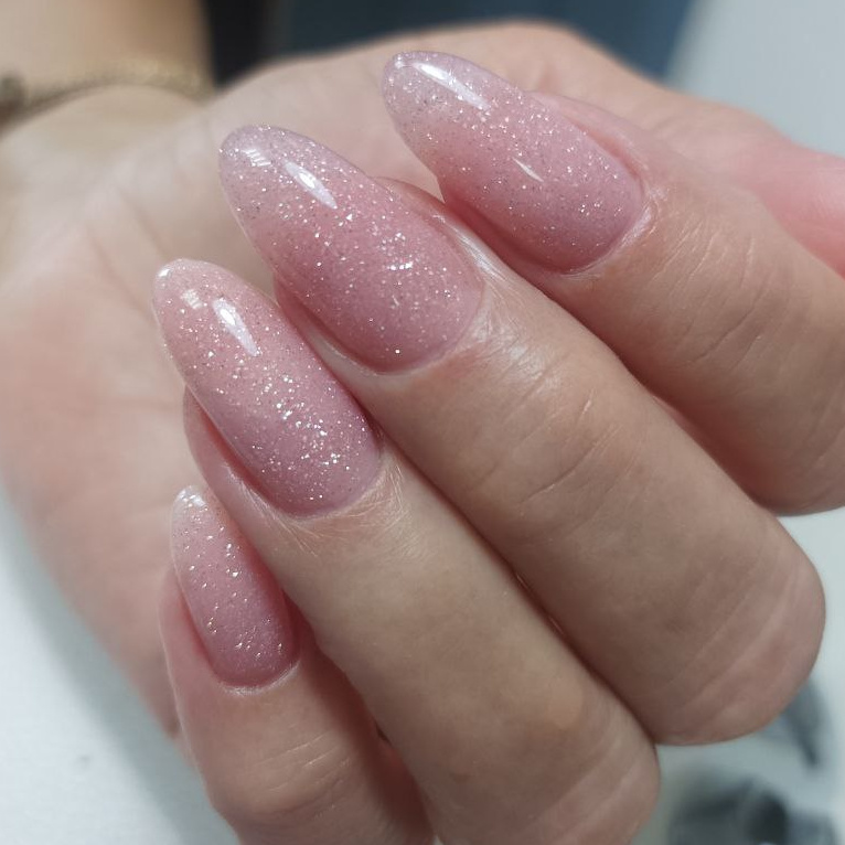 Коррекция наращивания прозрачное или камуфляж