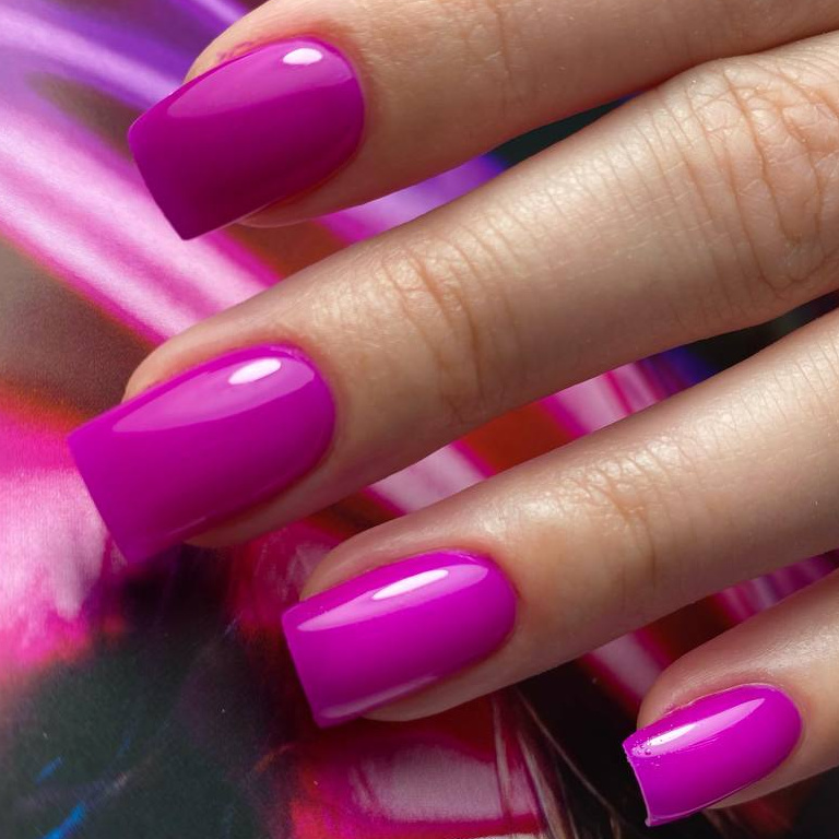 Коррекция наращивания с покрытием в один-два тона