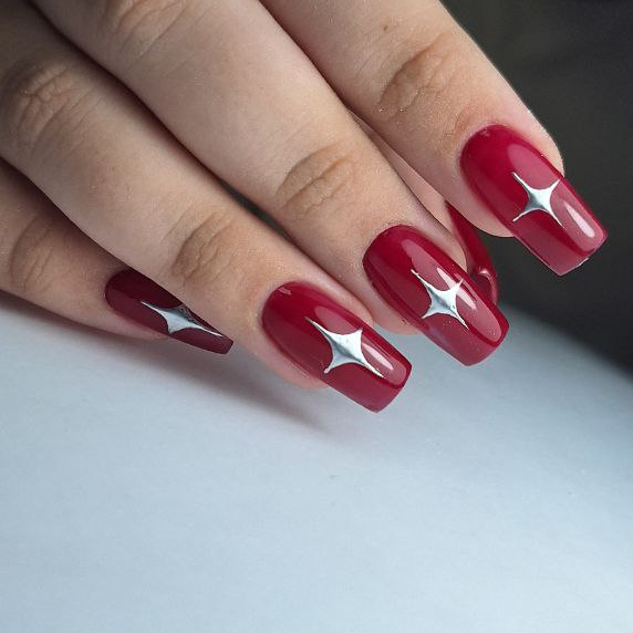 Коррекция наращивания с покрытием и дизайном