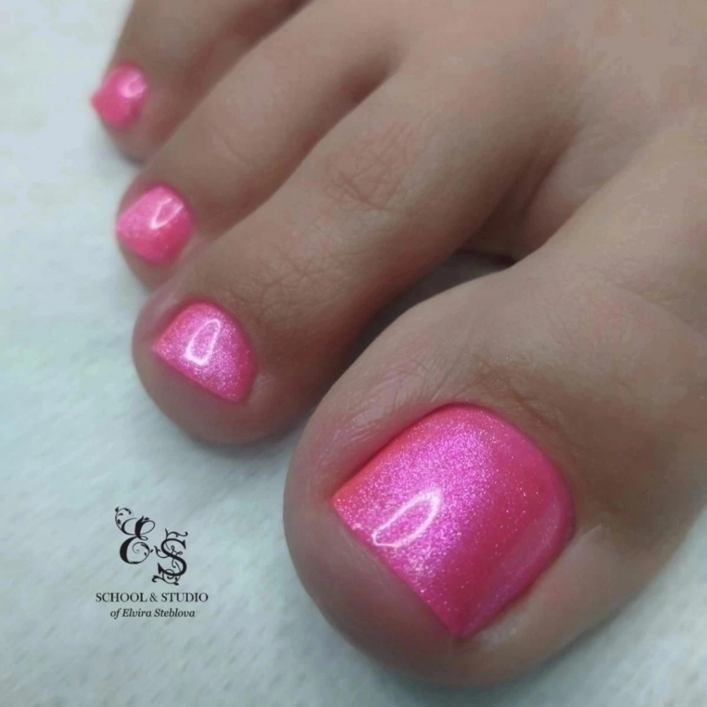 Эстетический педикюр с покрытием