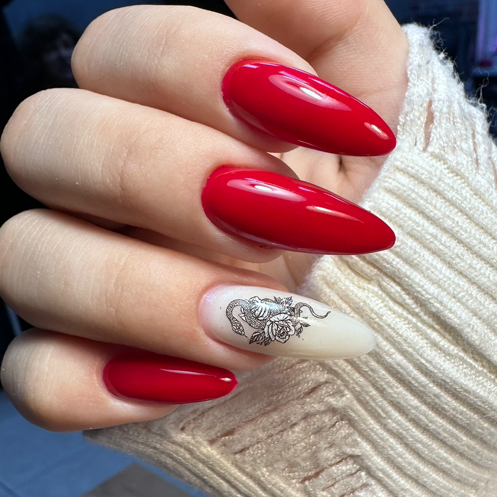 Коррекция нарощенных ногтей