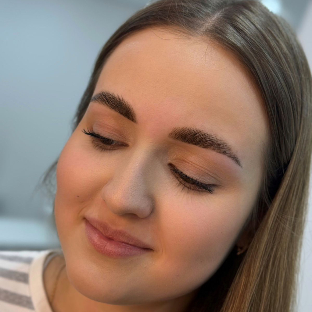 Долговременная укладка+ коррекция или окрашивание