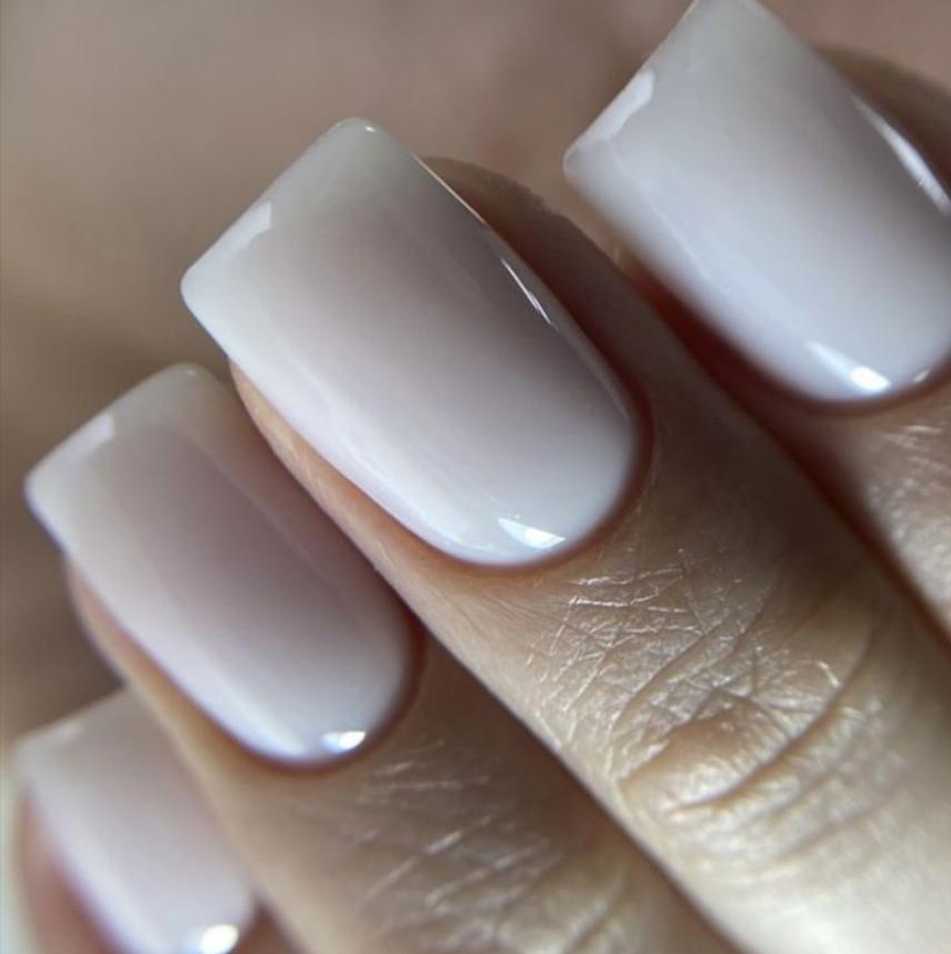 Комплекс: маникюр + однотонное покрытие