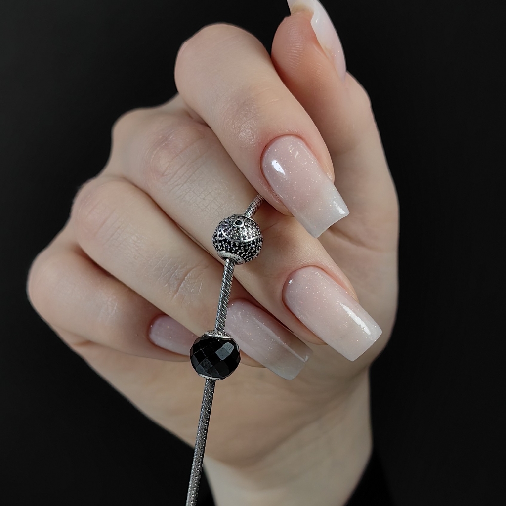 Маникюр с укреплением + гель-лак однотон +мелкий ремонт