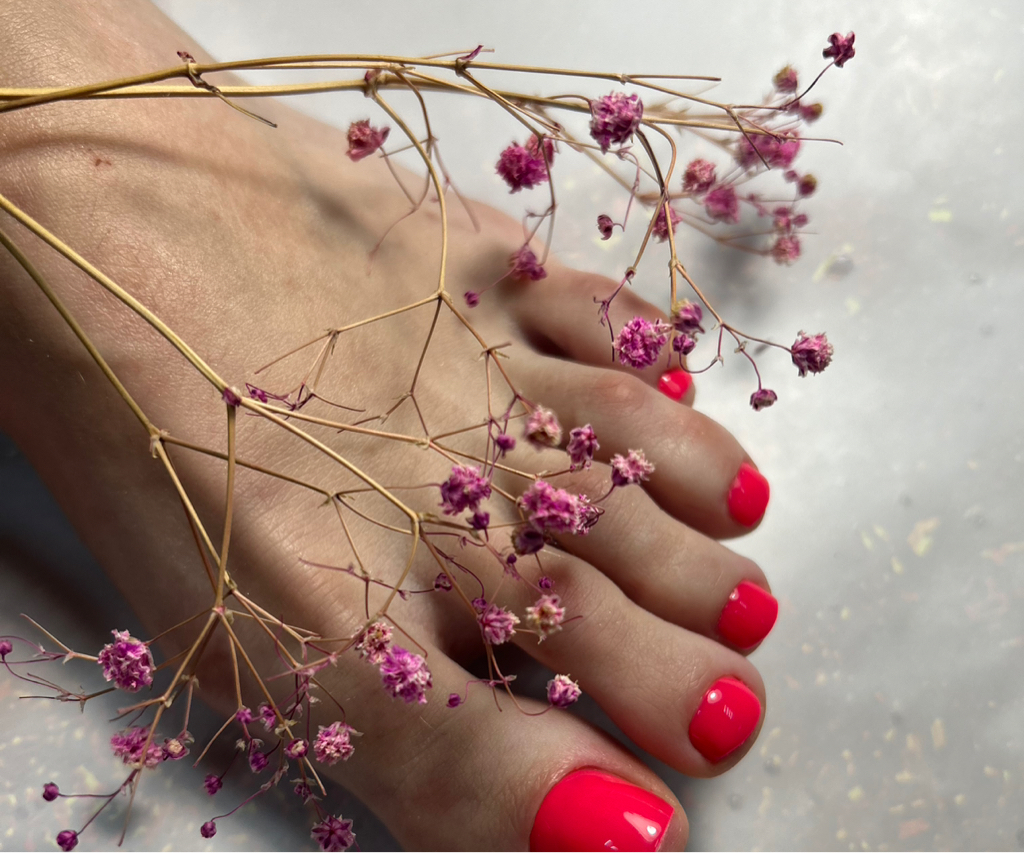 Педикюр с покрытием гель лак