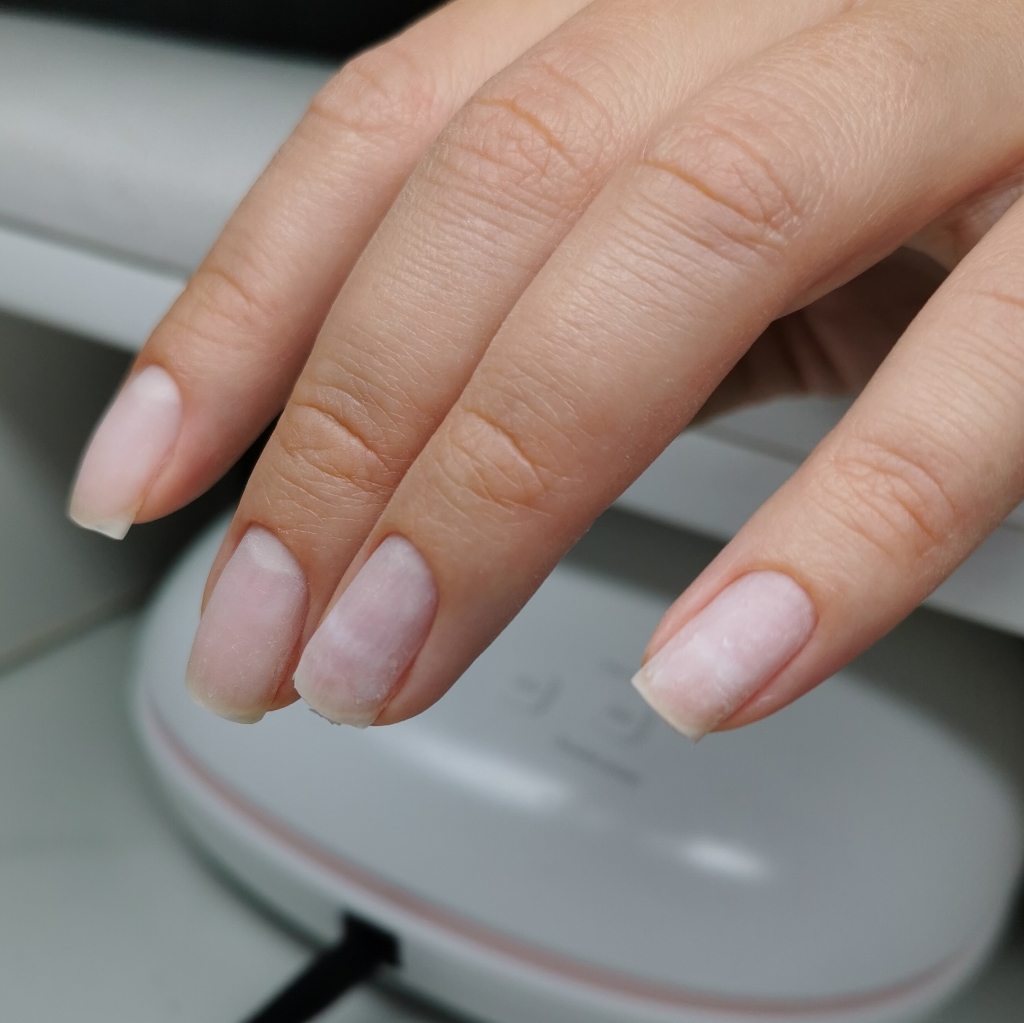 Маникюр без покрытия