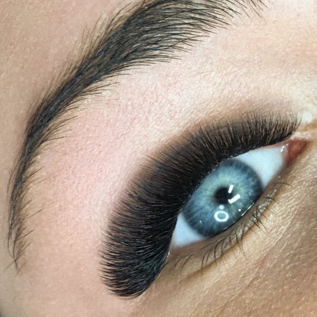 LED Наращивание ресниц 4 D