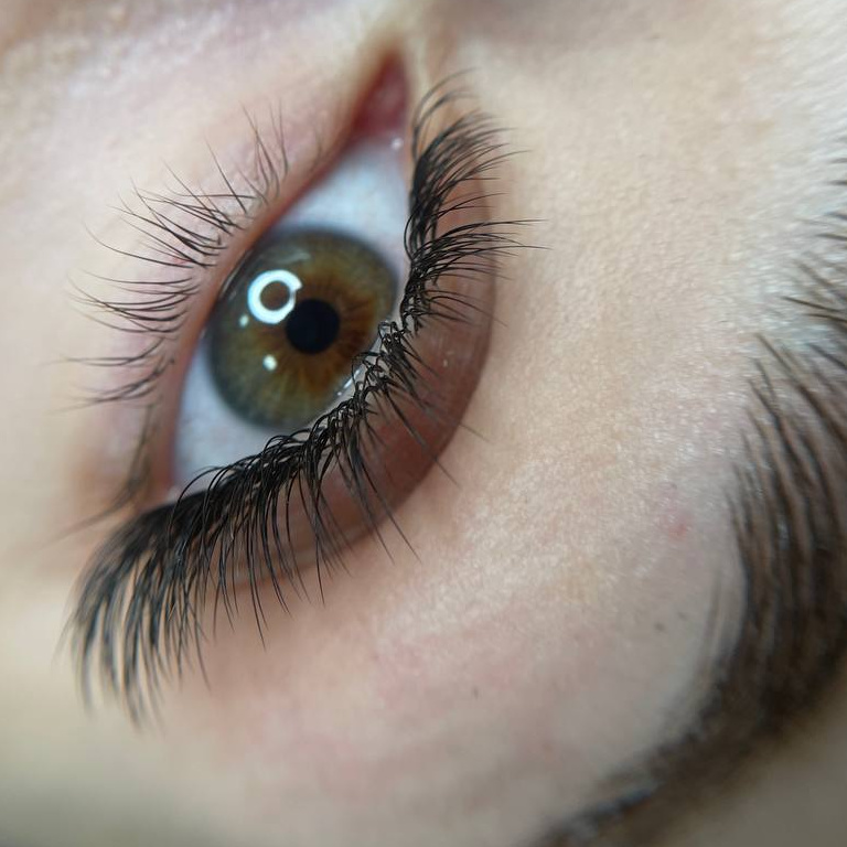 Классическое наращивание+оформление бровей