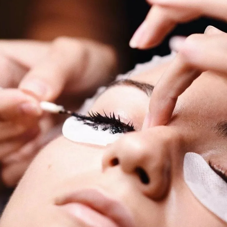 Окрашивание ресниц