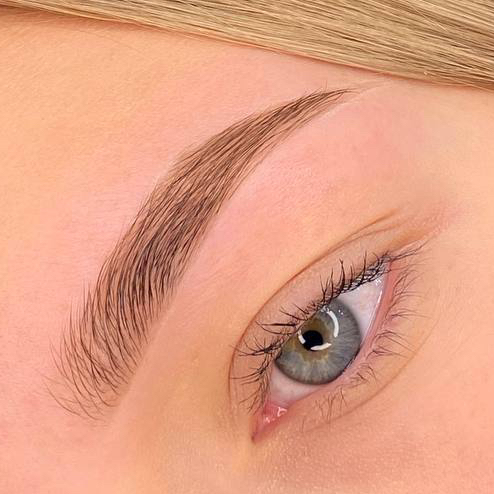 Окрашивание бровей