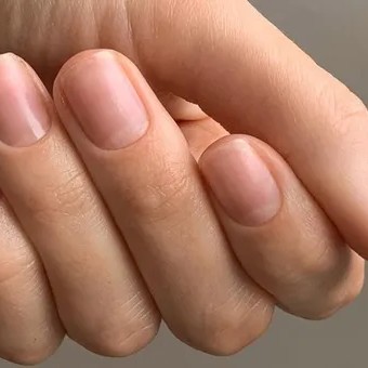 Маникюр+покрытие обычным лаком