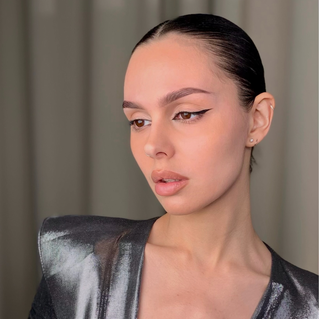 Окрашивание и коррекция бровей