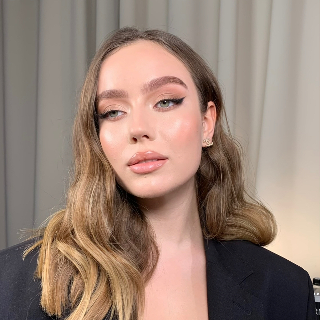 Осветление и коррекция бровей