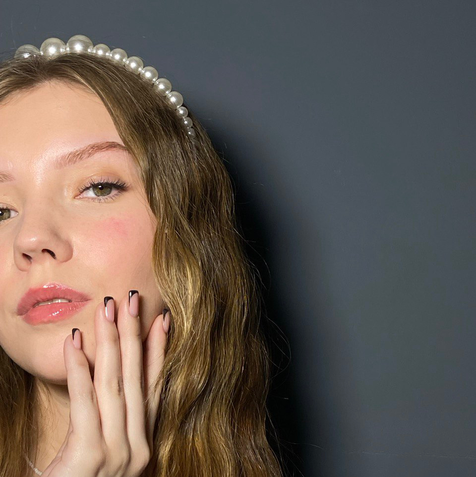 Окрашивание бровей