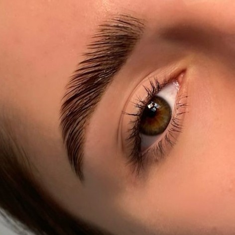 Коррекция бровей|Korrektur der Augenbrauenform