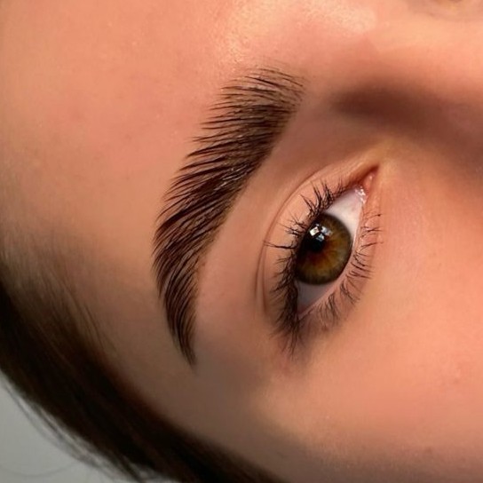 Коррекция бровей (без окрашивания)|Augenbrauenkorrektur (ohne Färbung)