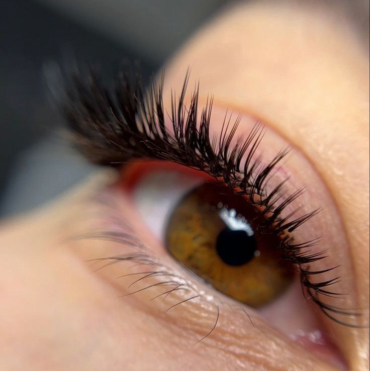 Наращивание ресниц 2+3D