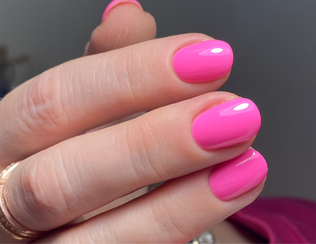 Маникюр с покрытием гель-лак(снятие входит в стоимость)