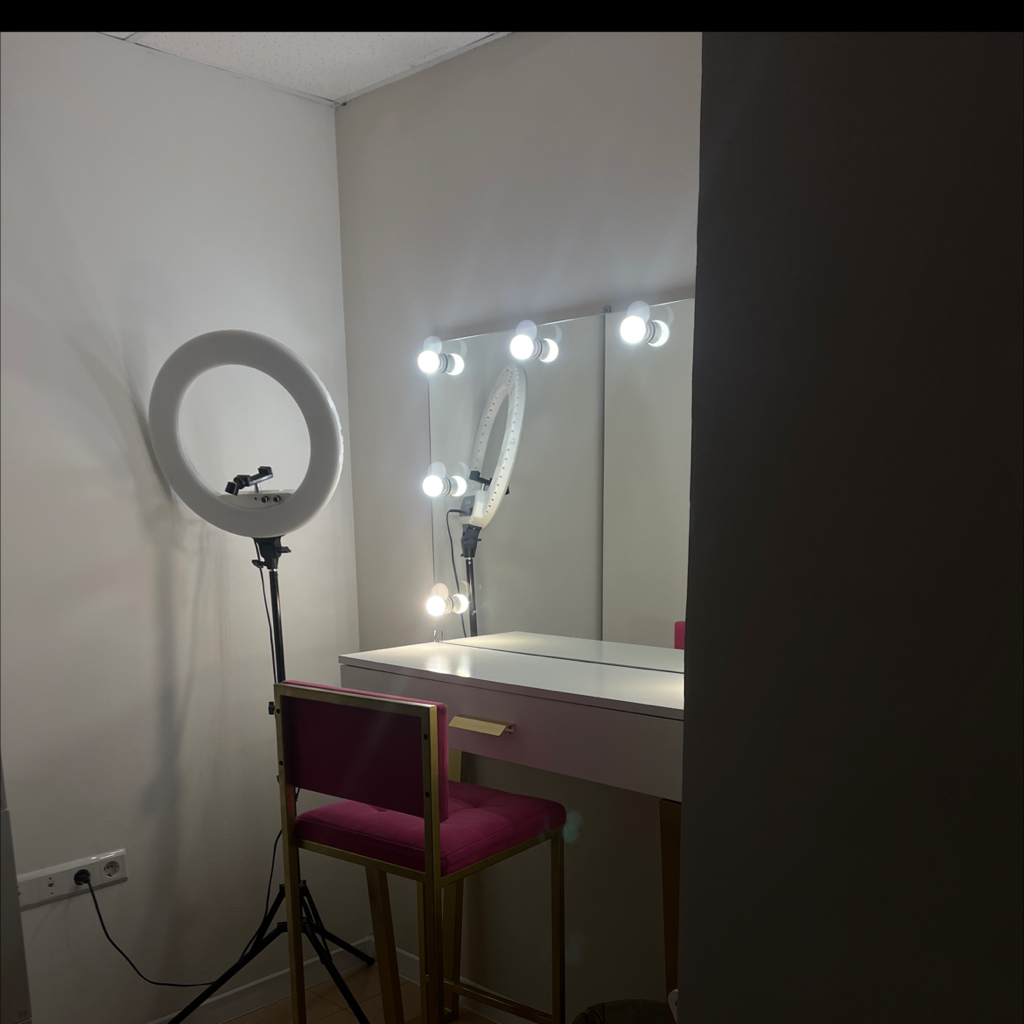 Кабинет 3 (Гримерное Зеркало)