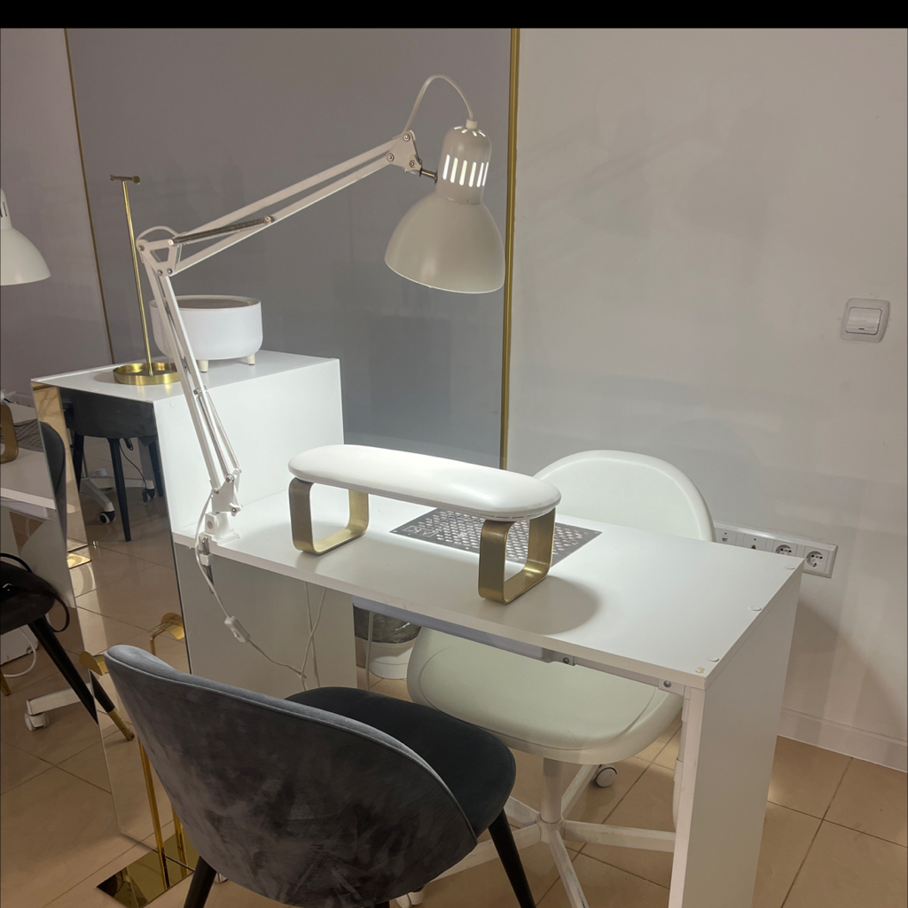 Маникюрный Стол 3