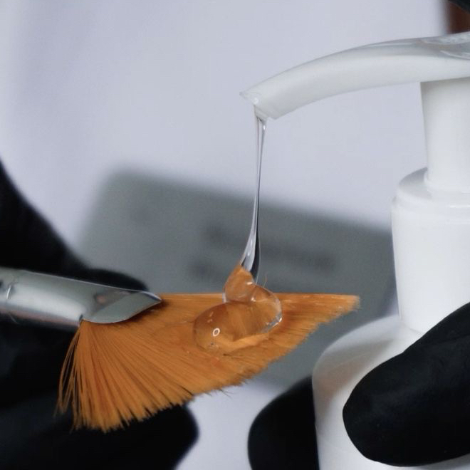 Классический сезонный пилинг (салициловый+Джесснера) для выраженного обновления кожи. Работа с воспалениями и постакне.