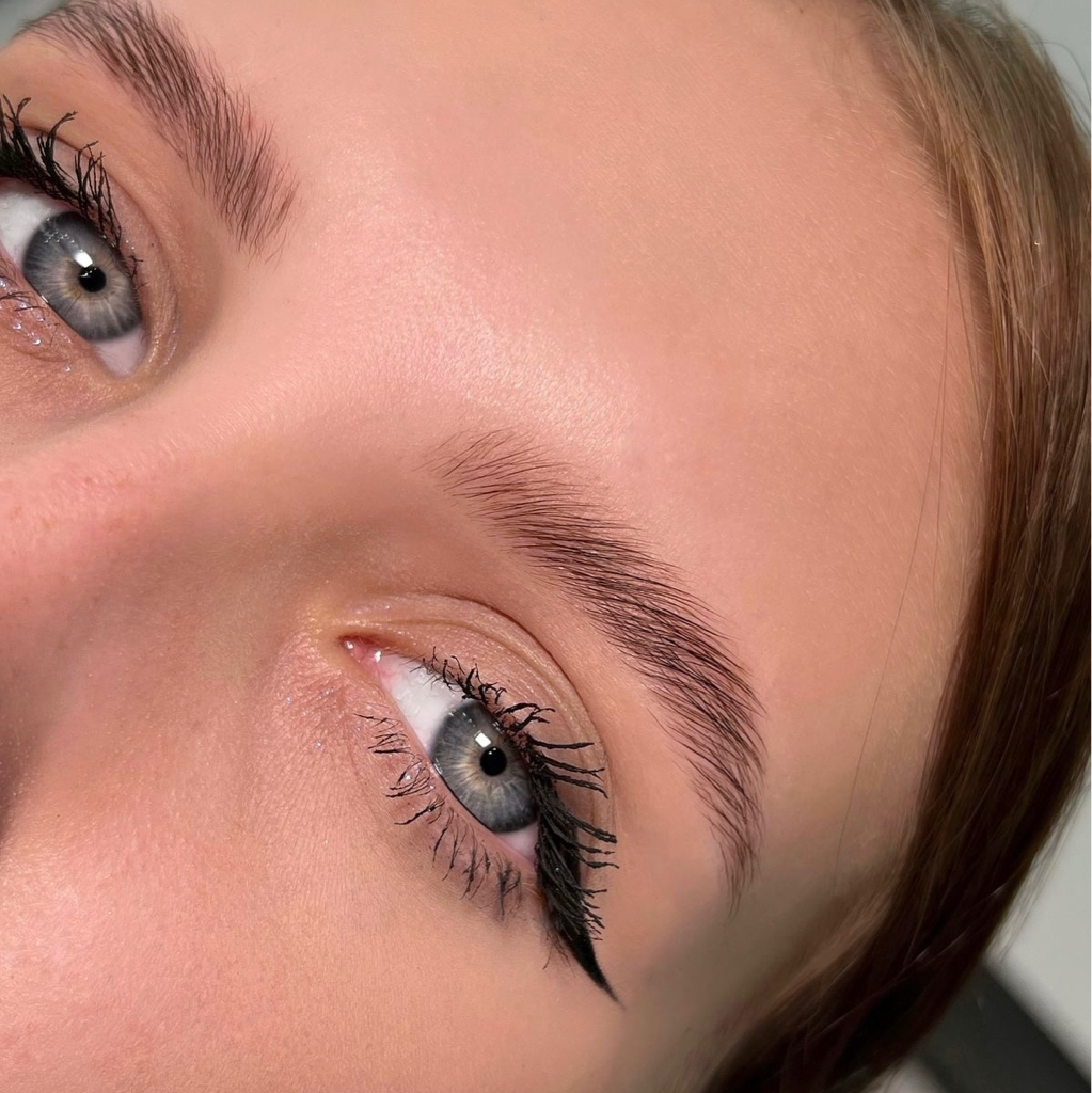 Долговременная укладка / Ламинирование бровей