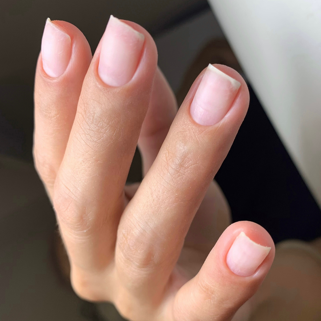 Аппаратный маникюр без покрытия