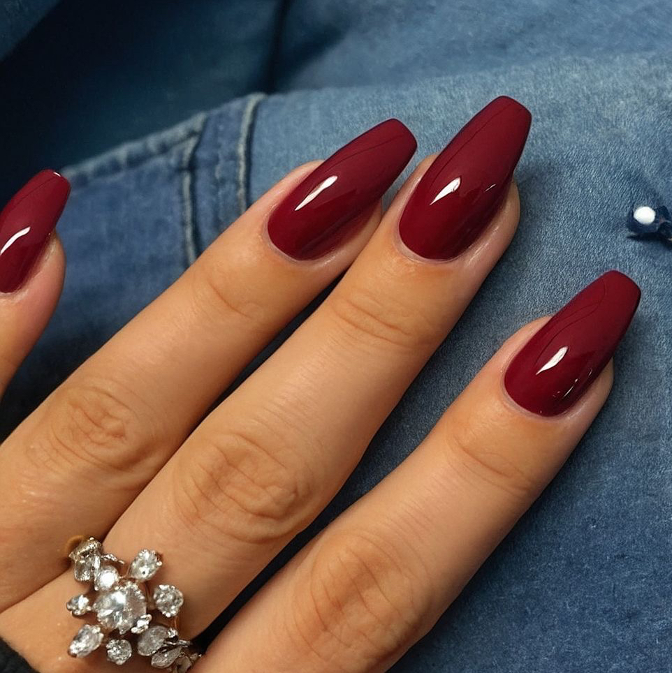 Hard Gel Nail Extension / Extension d’ongles en gel dur