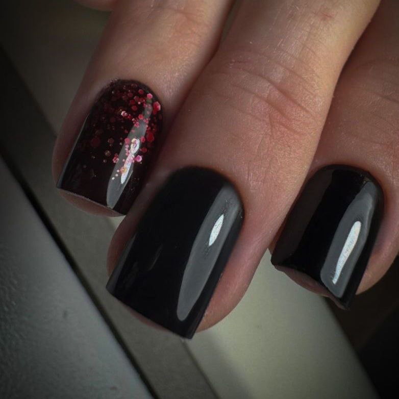 Однотон (маникюр, укрепление, покрытие цветом).