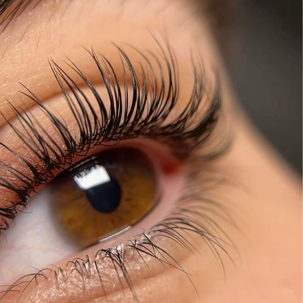 Окрашивание ресниц