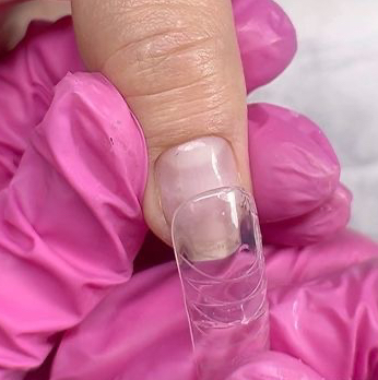 Наращивание 1 ногтя