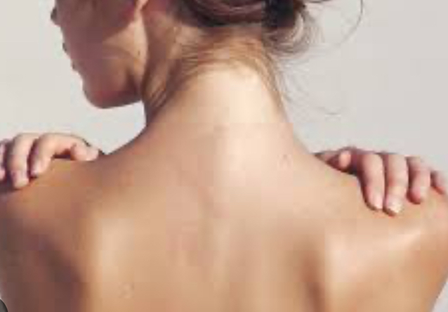 Чистка спины, гигиеническая, мануальная