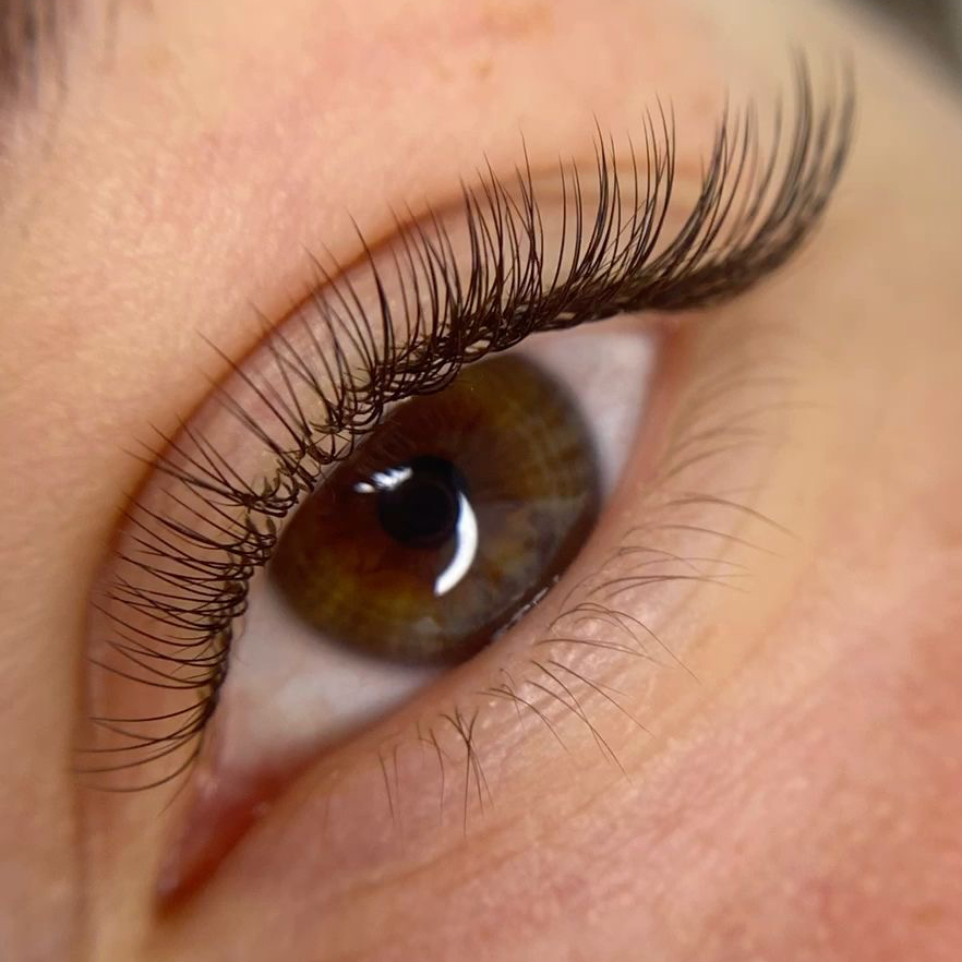 Наращивание ресниц Классика