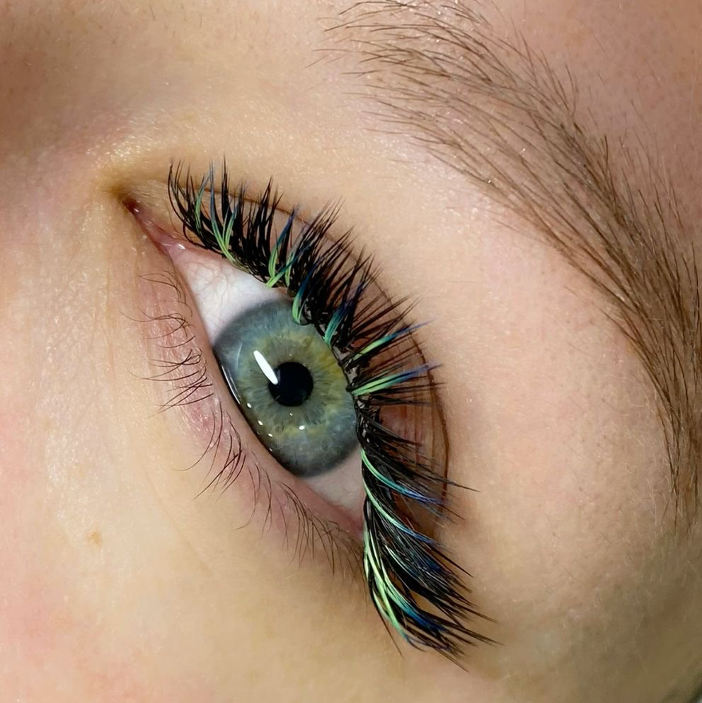 Цветные ресницы (наращивание)