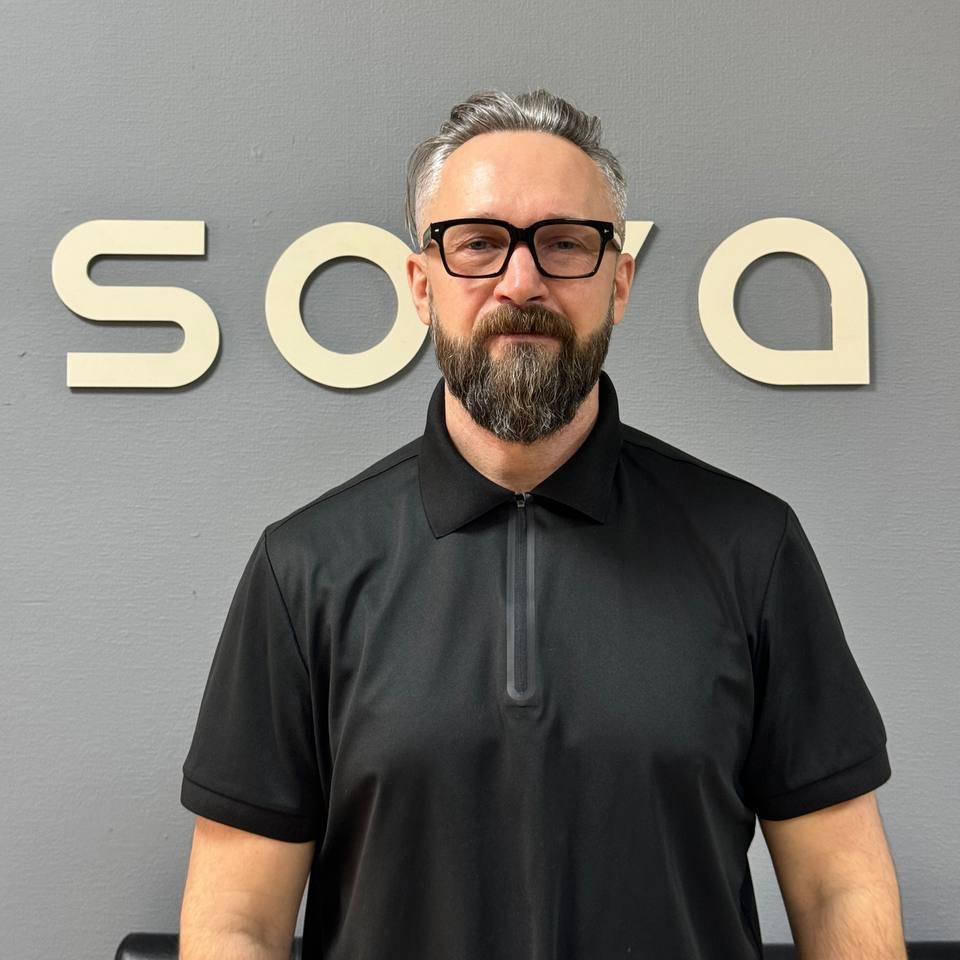 Игорь Лобов