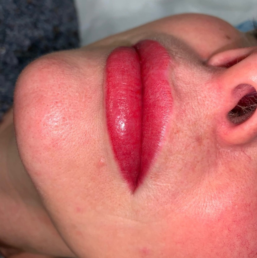 Перманентный макияж губ