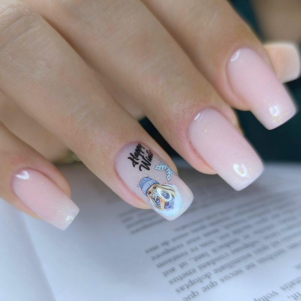 Наращивание ногтей (верхние формы)