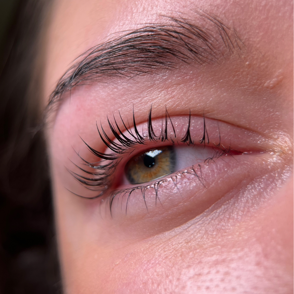 Ламинирование нижних ресниц