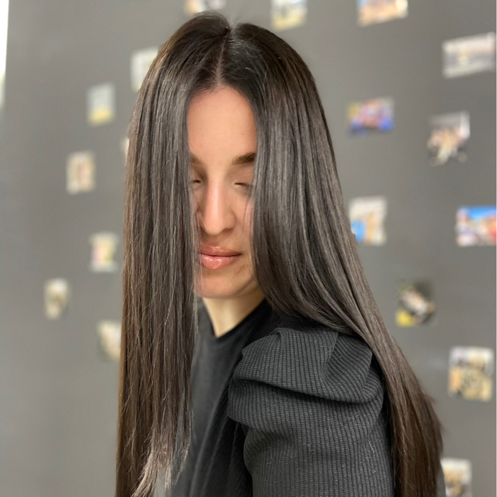 Окрашивание корней тон в тон/ темнее без стрижки