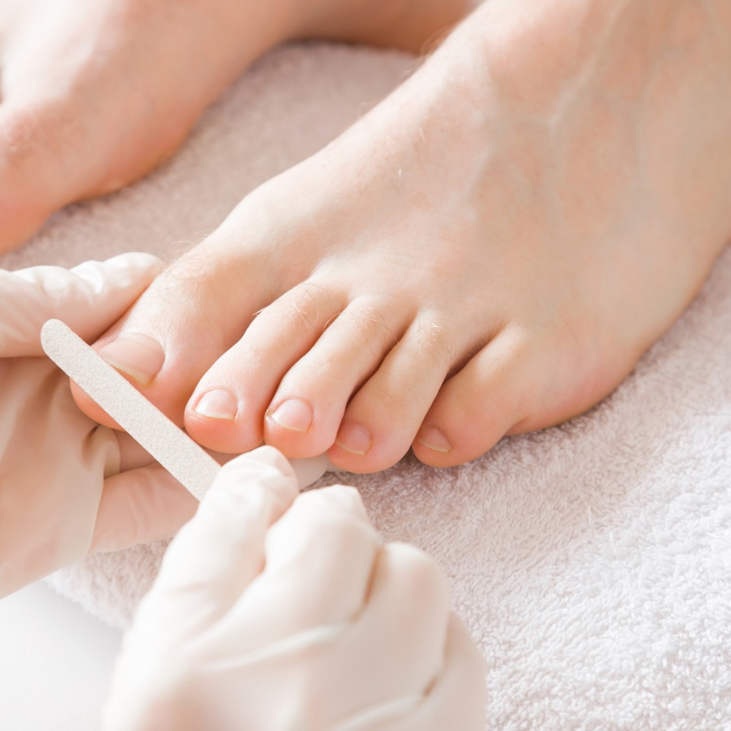 Эстетический педикюр обработка пальчиков без покрытия