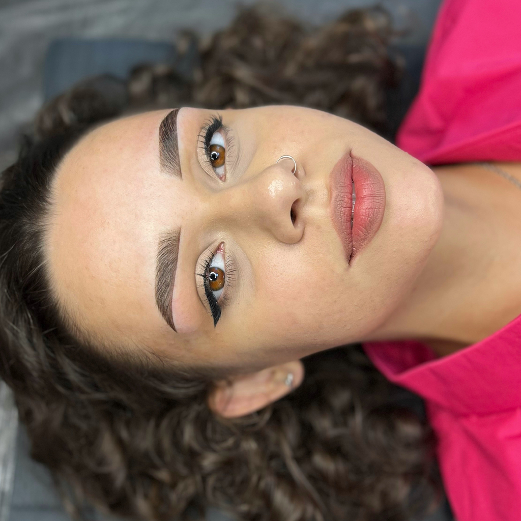 ПЕРМАНЕНТ БРОВЕЙ (основная процедура)