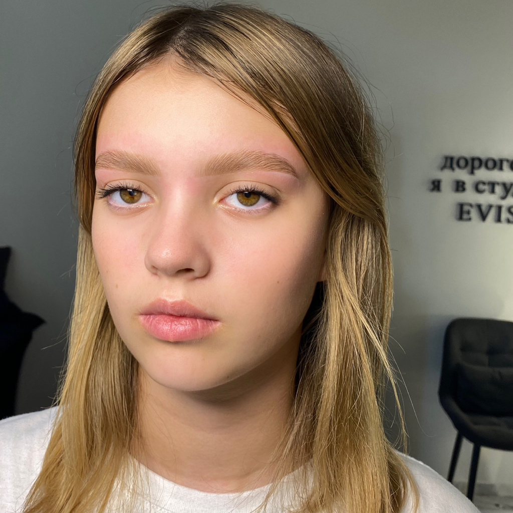 КОМПЛЕКС ДУ (долговременная укладка бровей, окрашивание краской, ботокс- увлажнение, коррекция бровей)